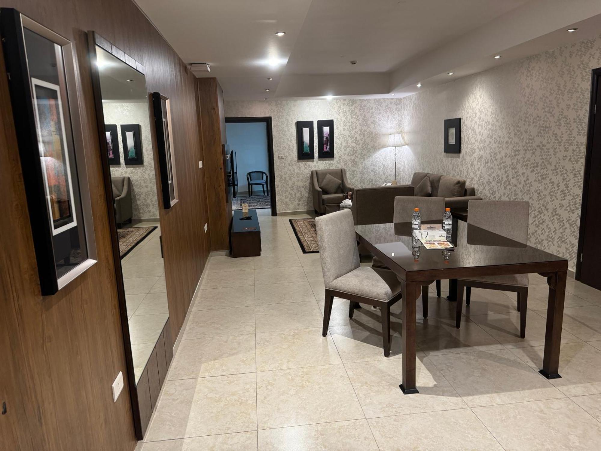 City Rose Hotel Suites Амман Экстерьер фото